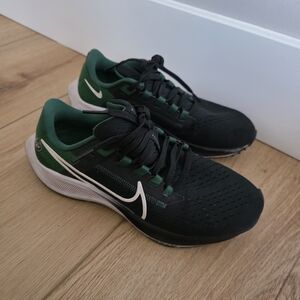 Nike Unisex Men / Women Black and Dark Green Running Shoes Size5/ Eur 37.5 7.